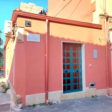 Conny's Little House Pozzallo